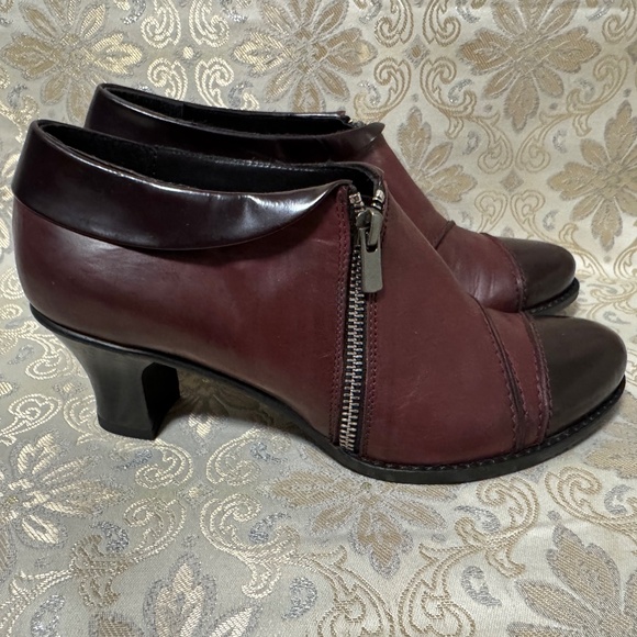 Arnold Churgin Leather ankle booties - Picture 1 of 8
